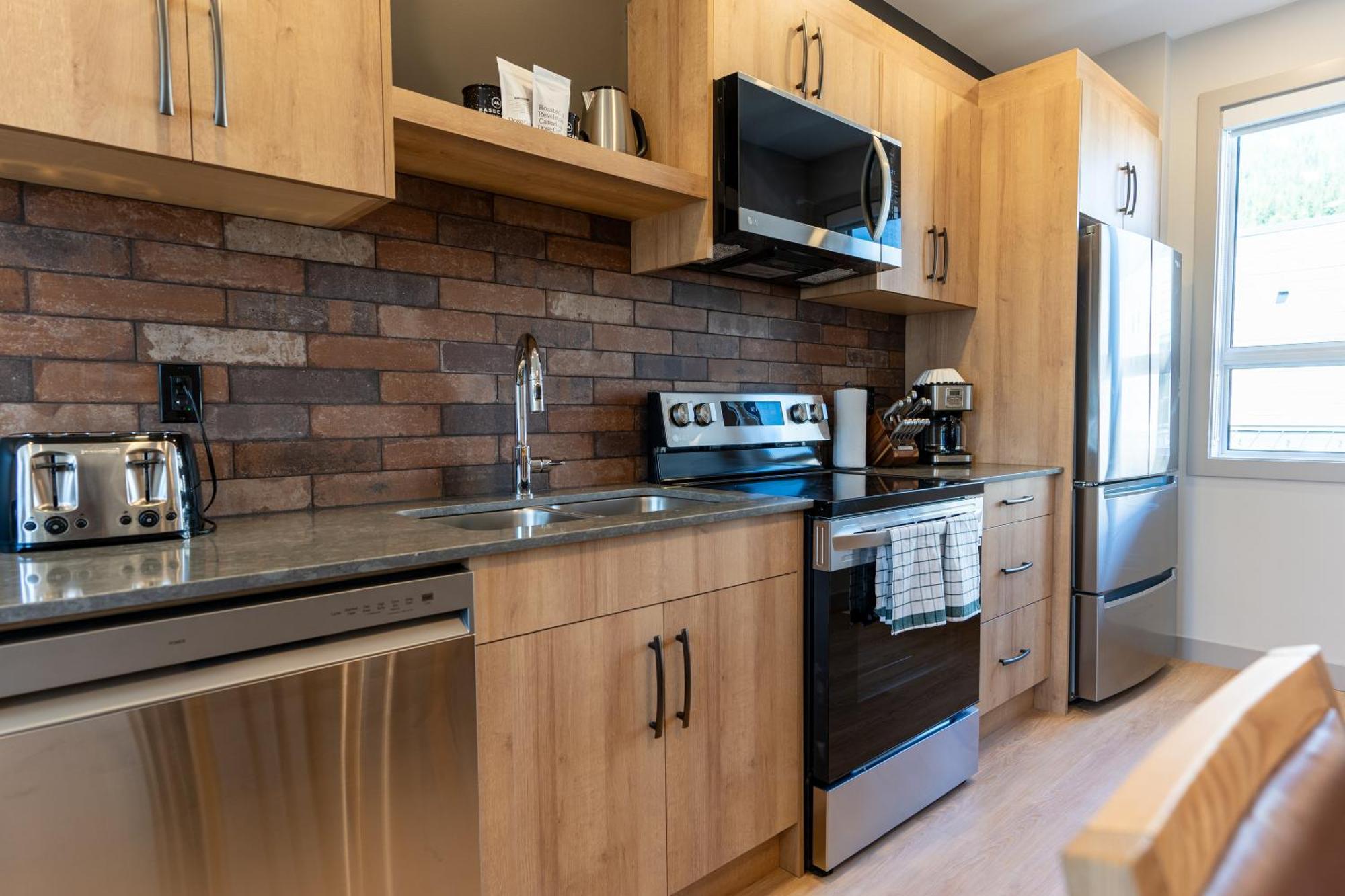 Basecamp Suites Ревелсток Номер фото