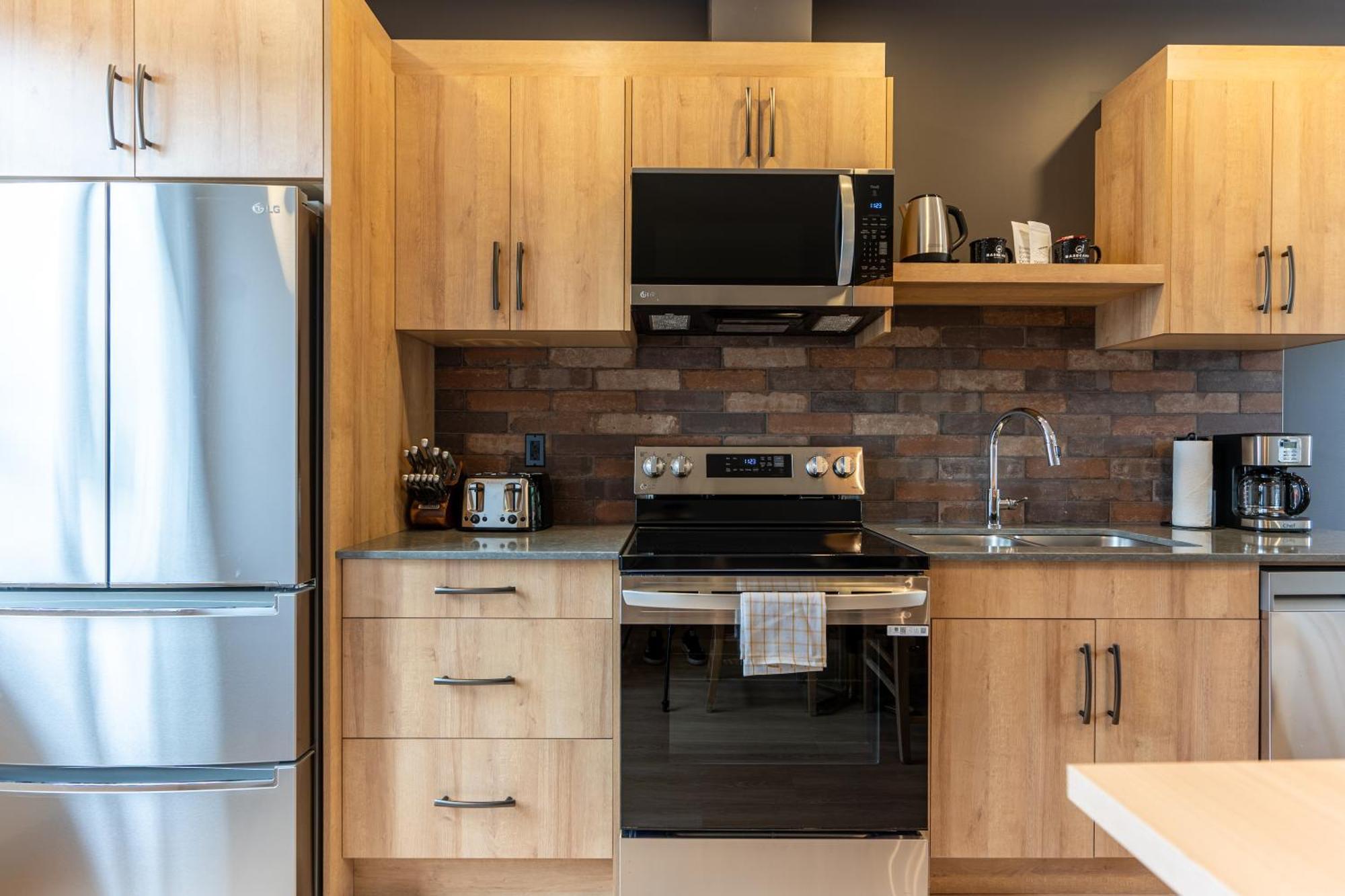 Basecamp Suites Ревелсток Номер фото